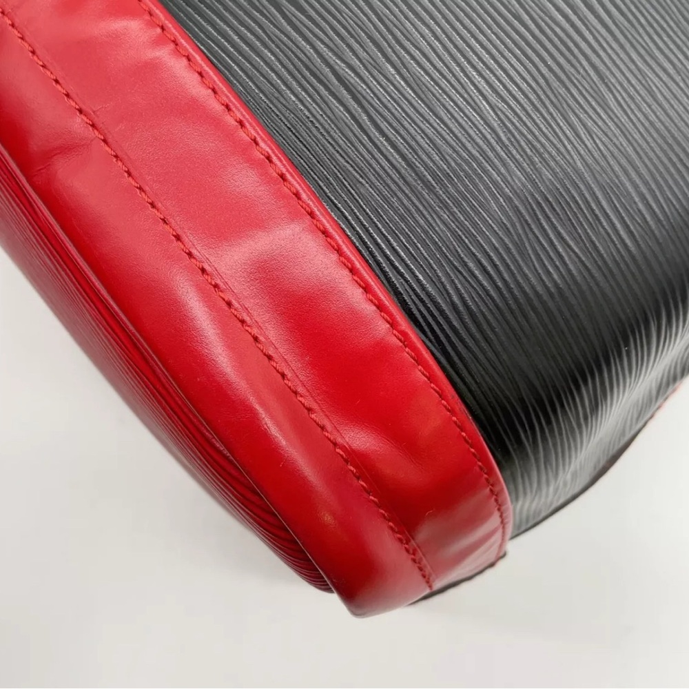 Auth  Louis Vuitton Epi Noe Noir Castilian  Shoulder Bag - Picture 10 of 15